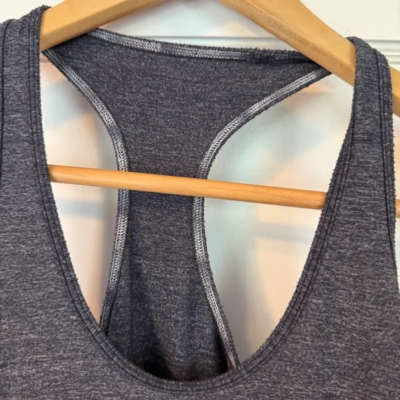 Lululemon tank - Picture 2 of 4
